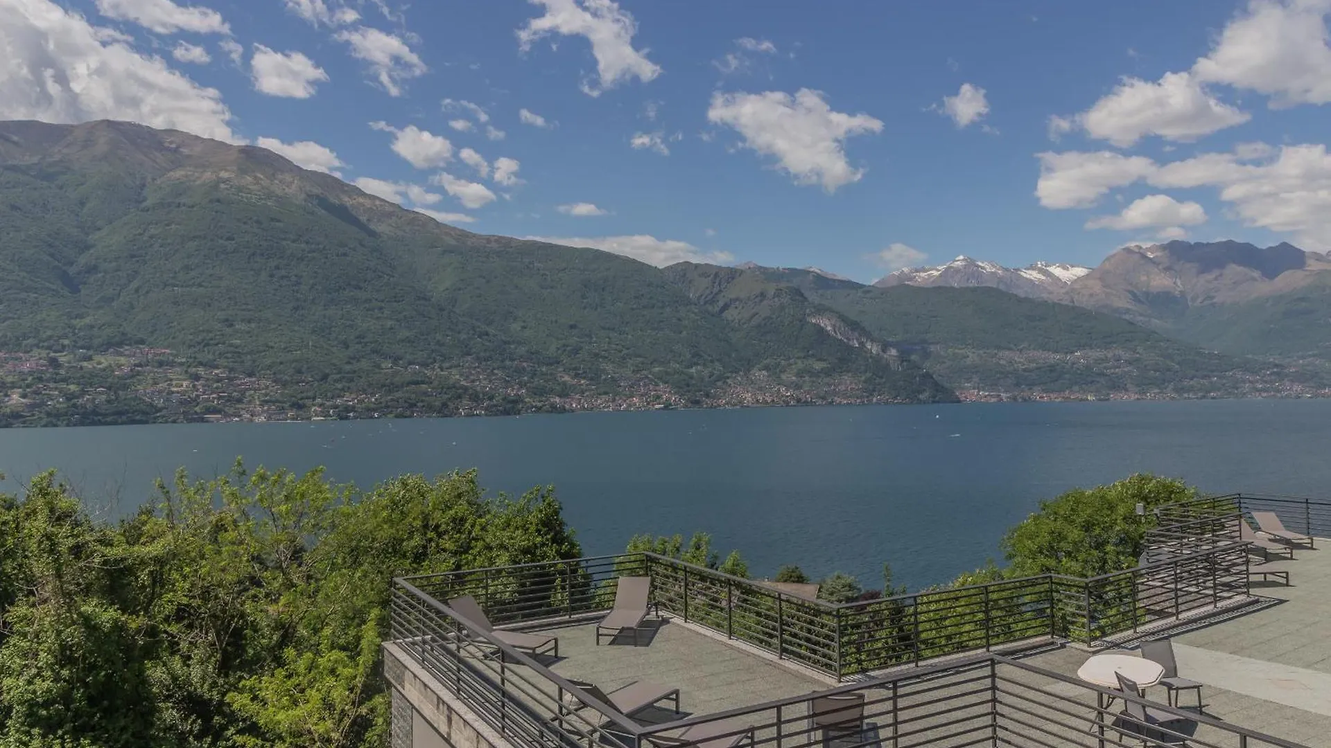 Brezza Del Lario Monolocale Con Giardino By Varenna Holidays Ντέρβιο